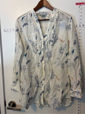 H & M SILK & cotton Light Floral & Bird Button-Up Shirt in white with Blue